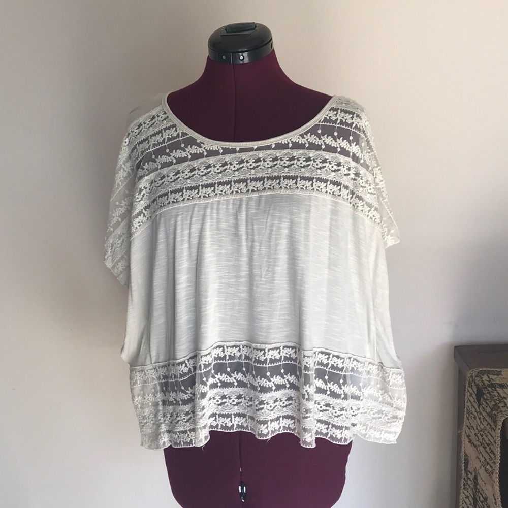 Abercrombie & Fitch beige lace top
